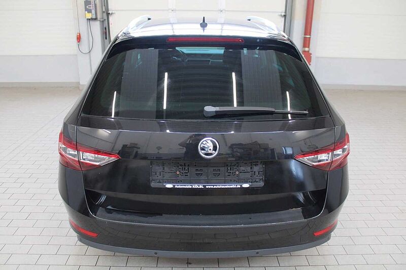 SKODA Superb Combi Style 2.0l TDI Auto. /NAVI/ACC/AHK