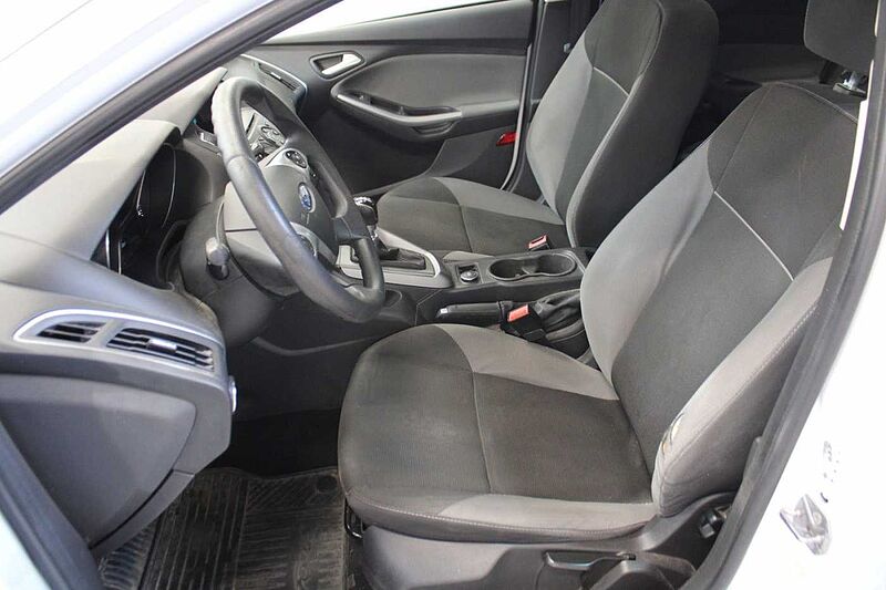 Ford Focus Turnier Trend 1.6l TDCI/AHK/KLIMA/RADIO