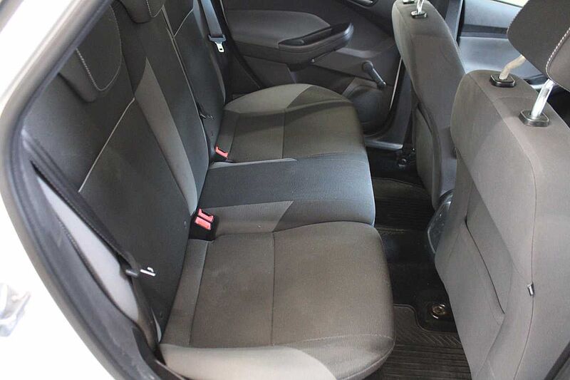 Ford Focus Turnier Trend 1.6l TDCI/AHK/KLIMA/RADIO