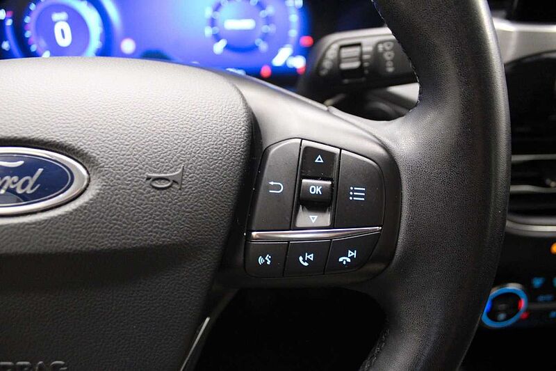 Ford Kuga Titanium 1.5l EcoBoost/ACC/NAVI/KAMERA/LED/