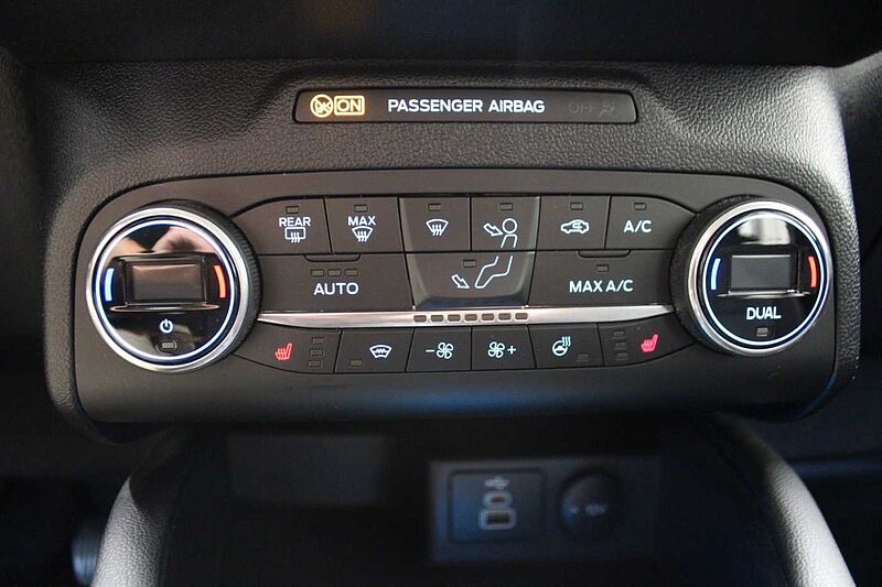 Ford Kuga Titanium 1.5l EcoBoost/ACC/NAVI/KAMERA/LED/