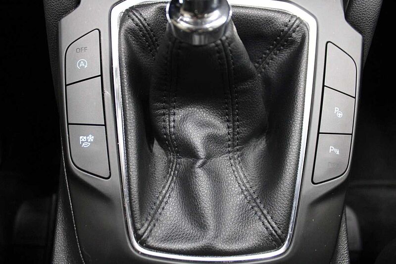 Ford Kuga Titanium 1.5l EcoBoost/ACC/NAVI/KAMERA/LED/