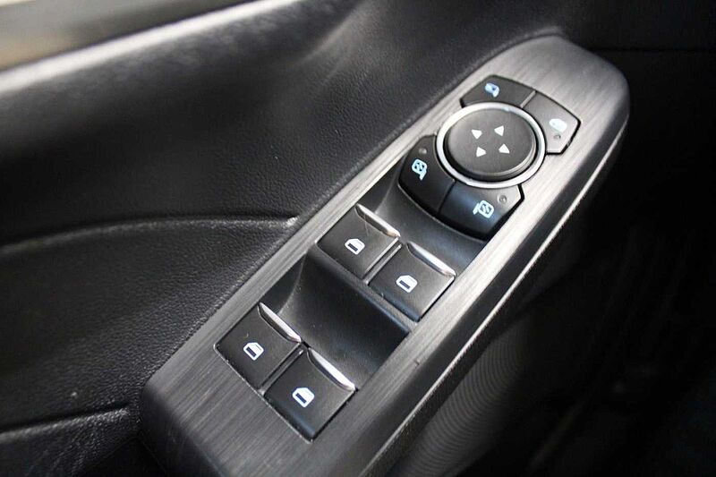 Ford Kuga Titanium 1.5l EcoBoost/ACC/NAVI/KAMERA/LED/